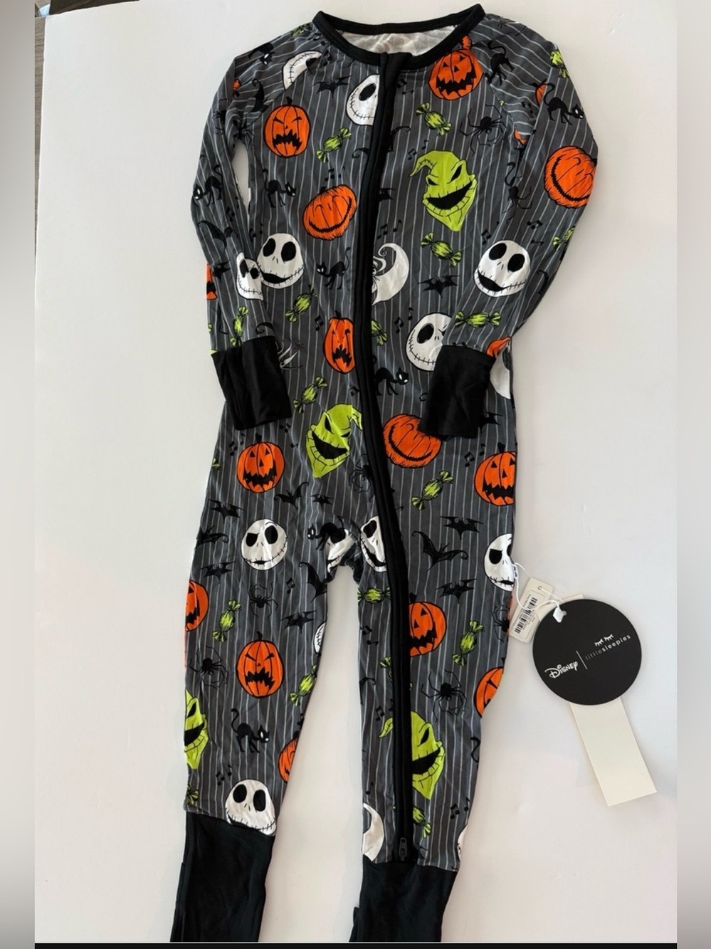 LITTLE SLEEPIES NIGHTMARE BEFORE
CHRISTMAS ZIPPY